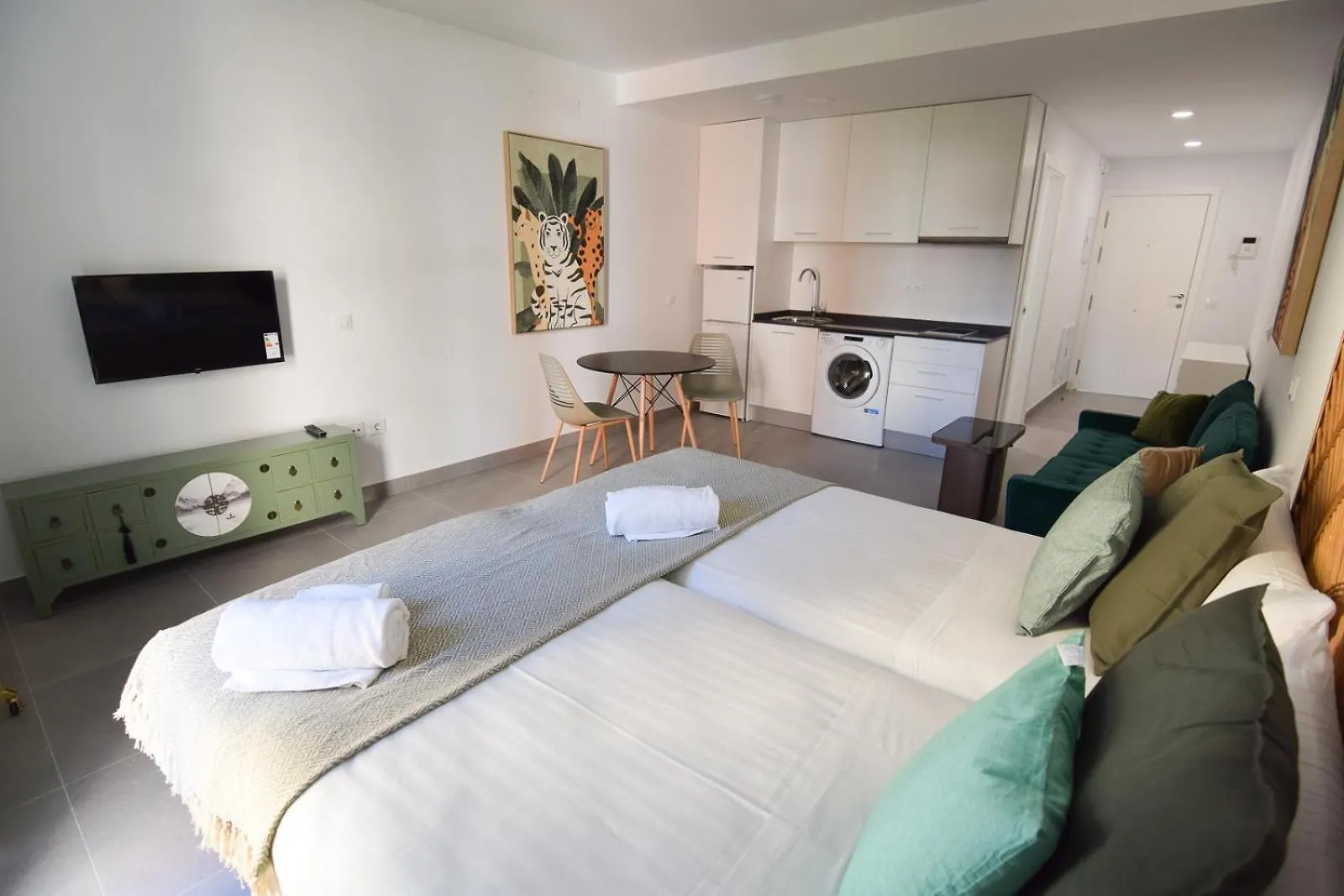 Letmalaga Gazules Apartment 0*, Malaga